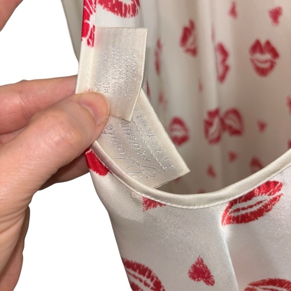Delicate Treasures Intimates Women's M Medium Vintage Slip Nighty Lip Print Sexy - Picture 7 of 8